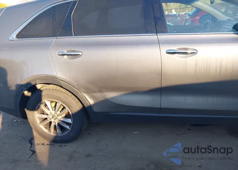 2019 Kia Sorento 2.4L Lx из США, поврежденный, VIN 5XYPGDA36KG435581